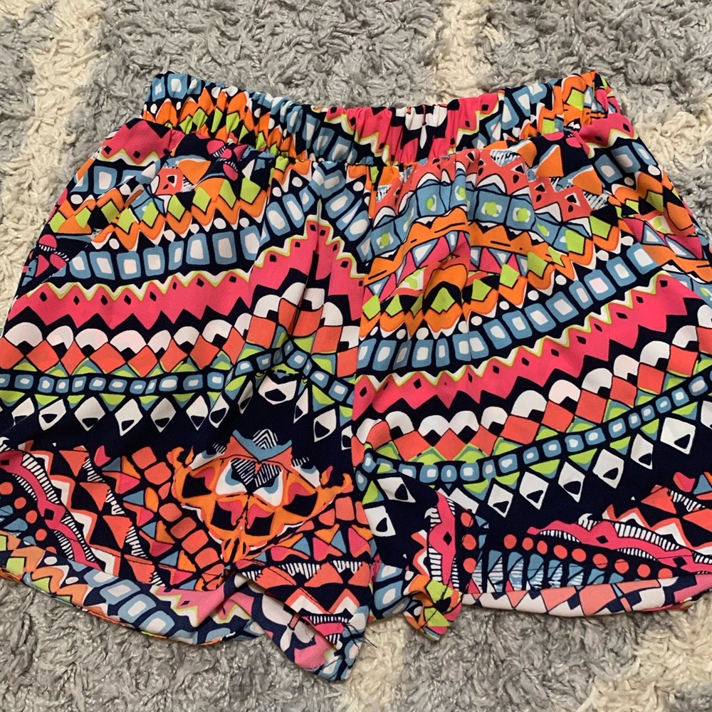 Tyche patterned shorts